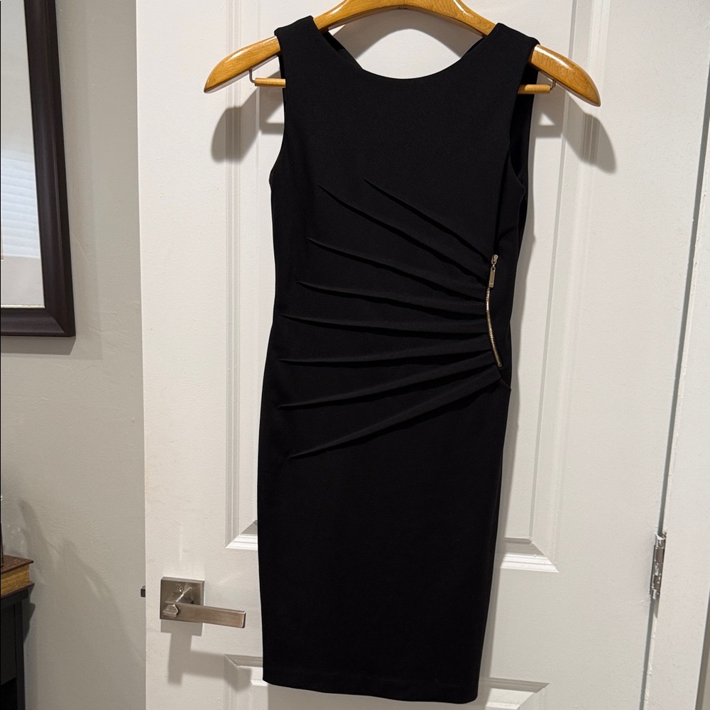 Ivanka Trump Elegant Black Mini Dress with Side Zipper Design